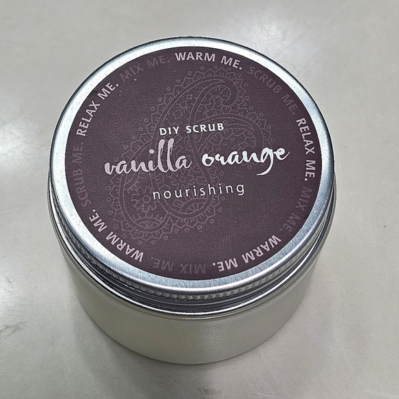 ⚪ $5 ADD ON TO ANY ORDER! ⚪  VANILLA ORANGE BODY SCRUB MINI GIFT SET - Picture 3 of 4